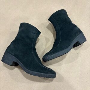 Vintage Alba 55210080 Made in Hungary Suede Black Fully Lined Boots size 7.5